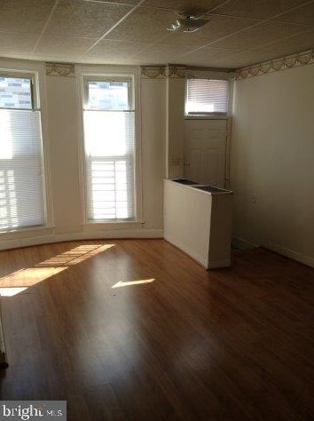 820 Mckean Ave, Baltimore, MD 21217-1433