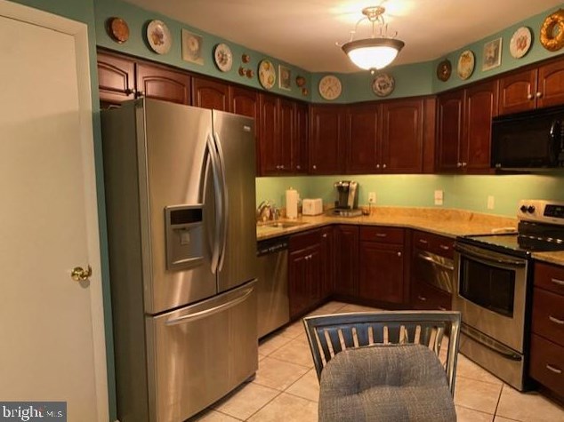 3041 Fallstaff Rd, Baltimore, MD 21209-2959