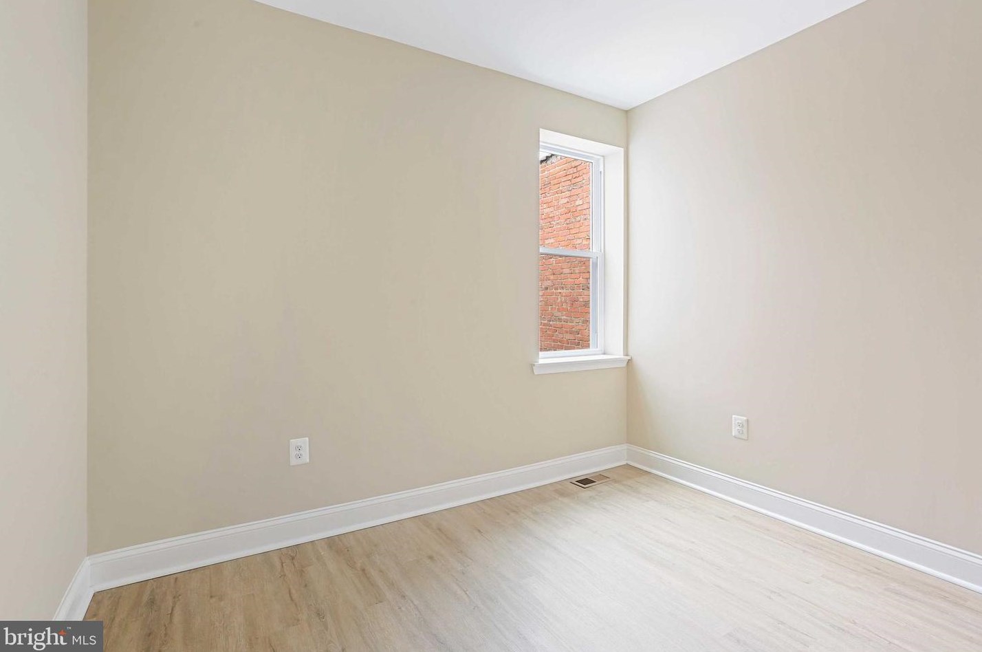 1605 Carswell St, Baltimore, MD 21218