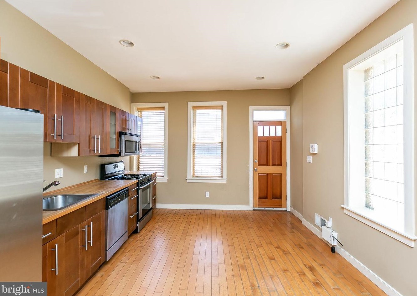 1946 Light St, Baltimore MD  21230-6001 exterior