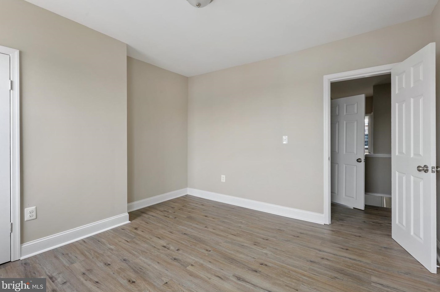 831 N Montford Ave, Baltimore, MD 21205
