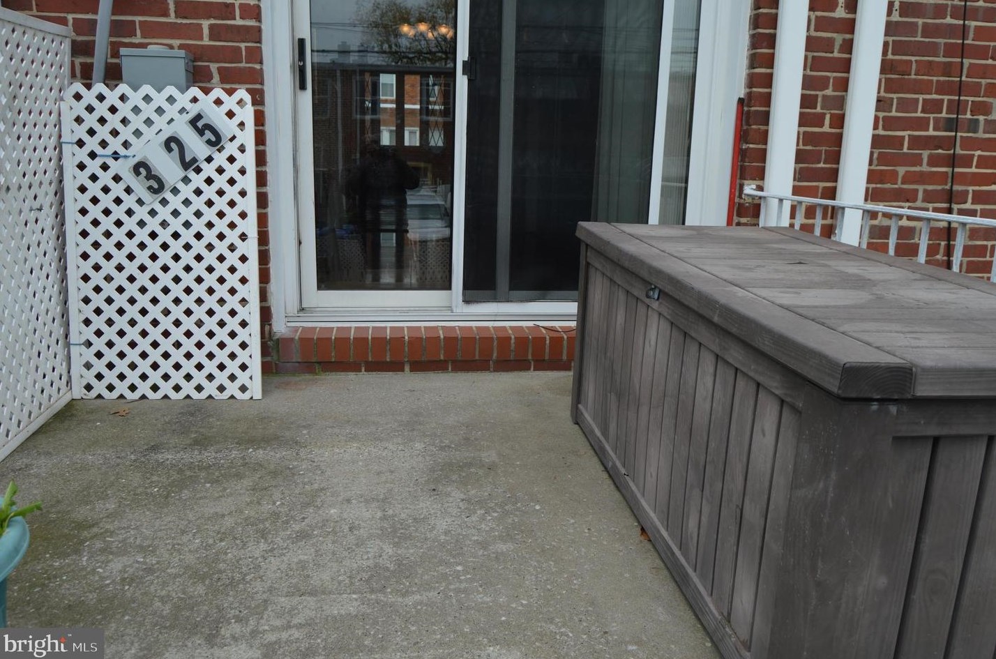 325 Drew St, Baltimore MD  21224-2715 exterior