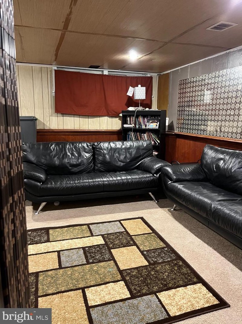 1522 Stonewood Rd, Baltimore MD  21239-4039 exterior