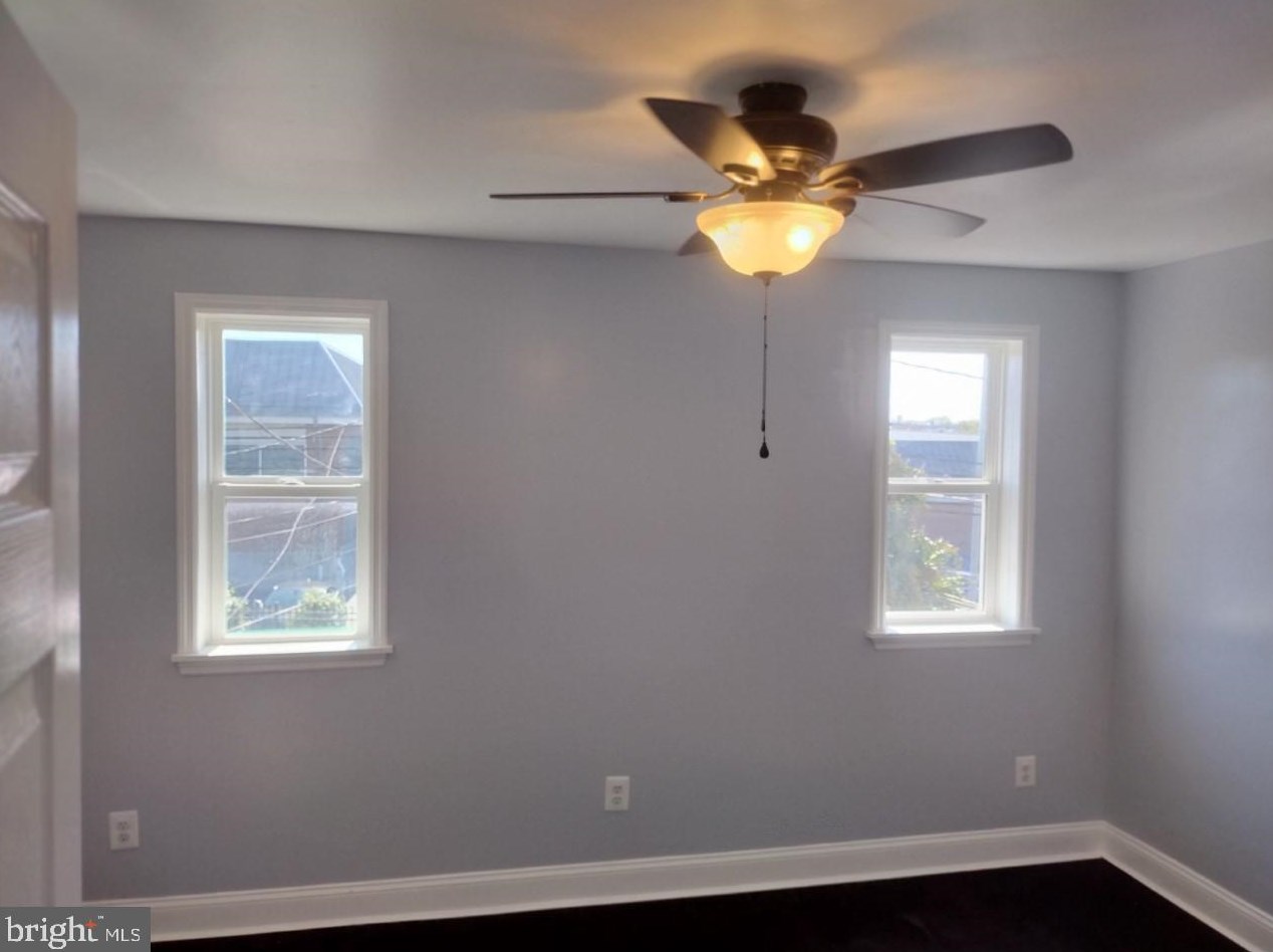 903 Bonaparte Ave, Baltimore, MD 21218-6222