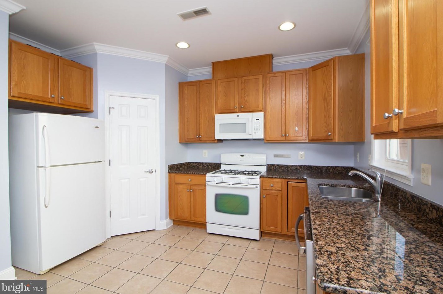 320 Scott St, Baltimore MD  21230-2105 exterior