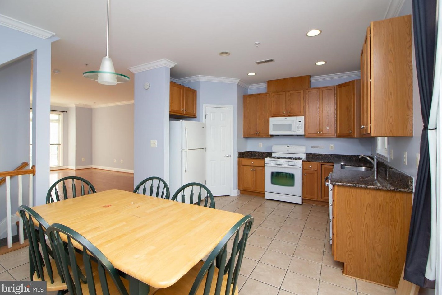 320 Scott St, Baltimore MD  21230-2105 exterior