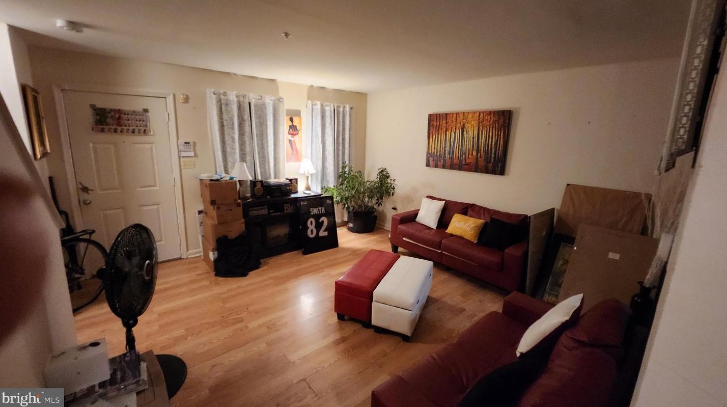 2128 Brunt St, Baltimore, MD 21217
