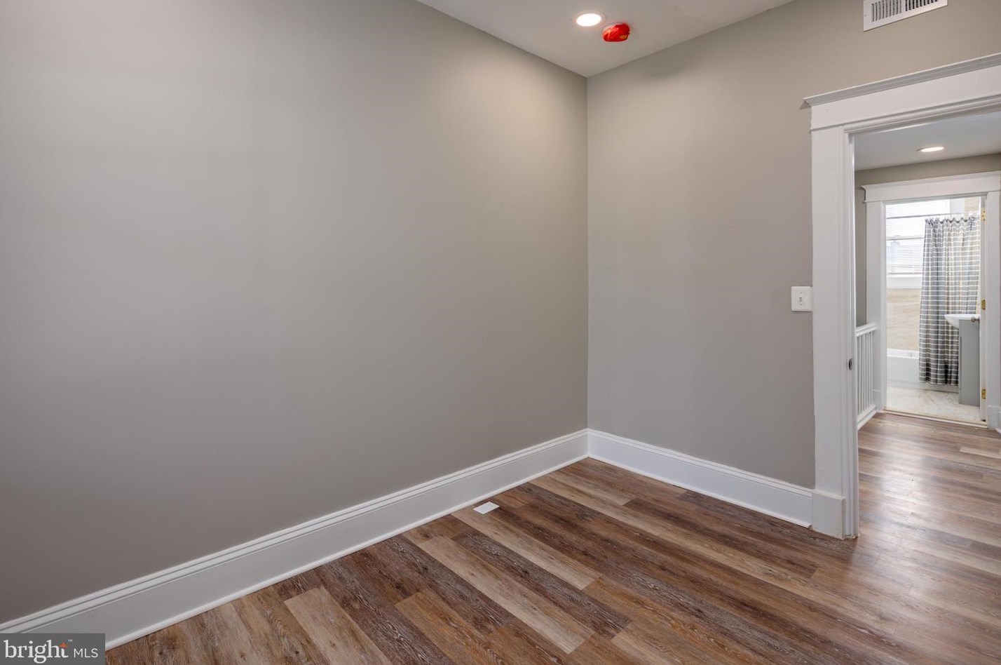 566 Radnor Ave, Baltimore MD  21212-4503 exterior