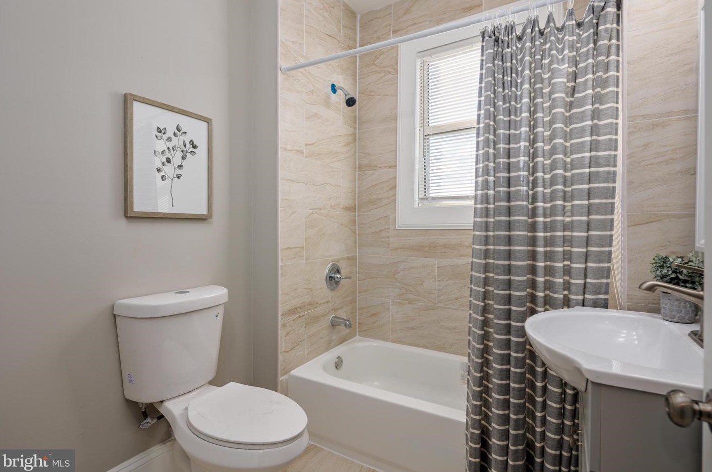 566 Radnor Ave, Baltimore MD  21212-4503 exterior
