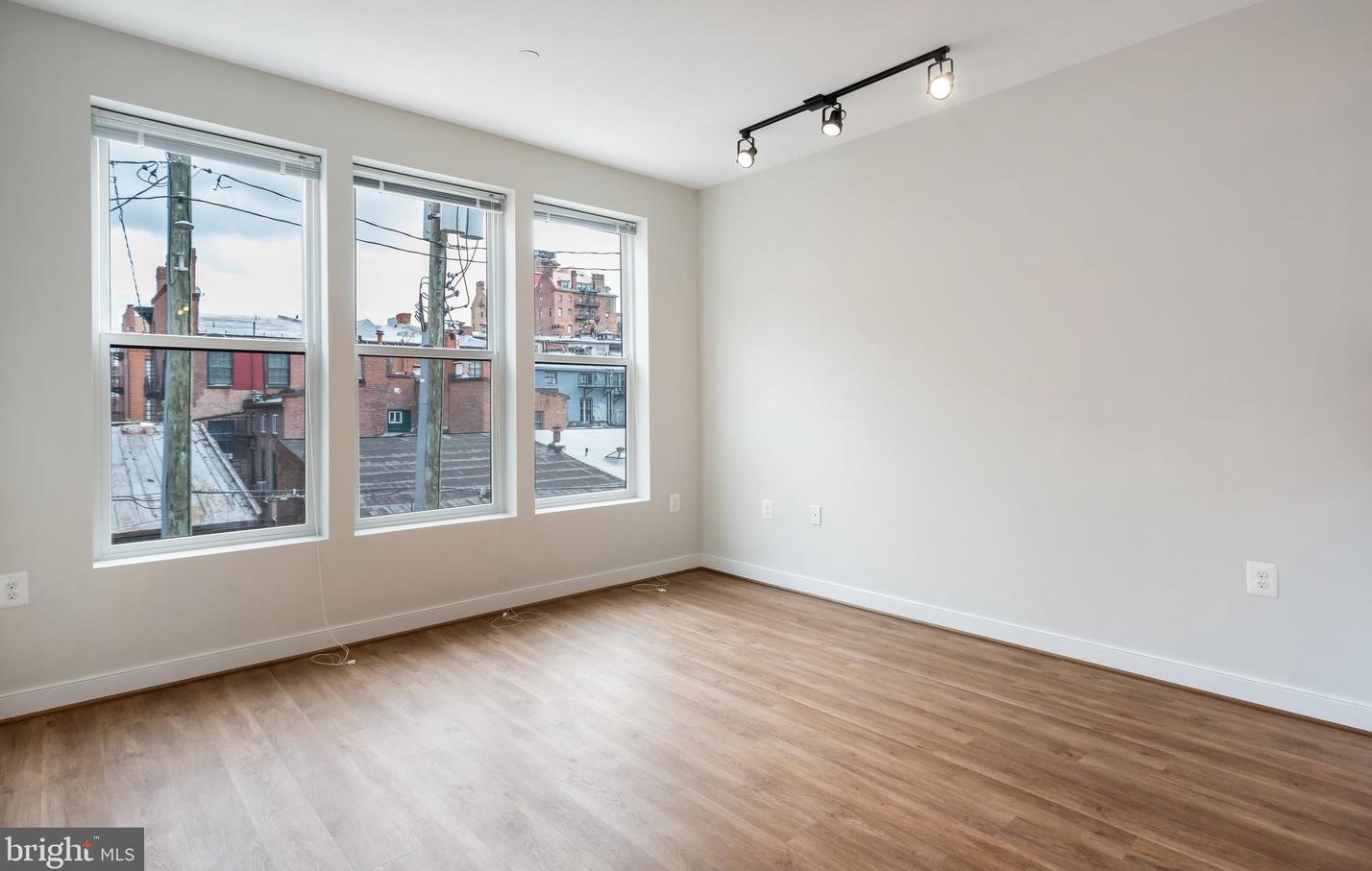815 Park Ave #206, Baltimore, MD 21201