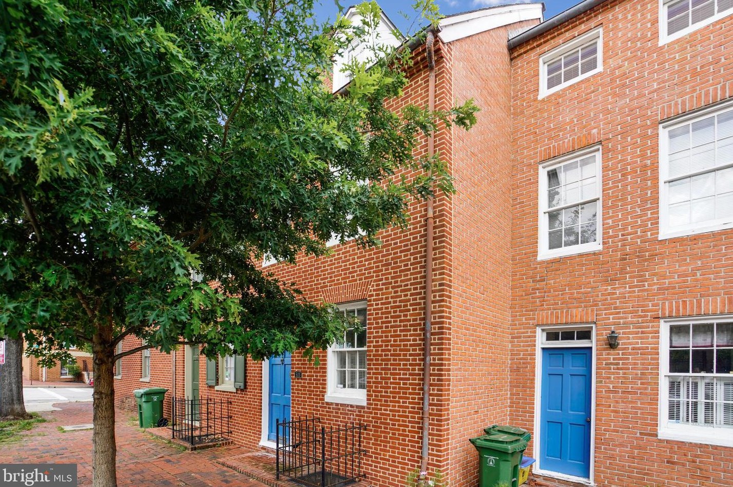 503 Sharp St, Baltimore MD  21201-2430 exterior
