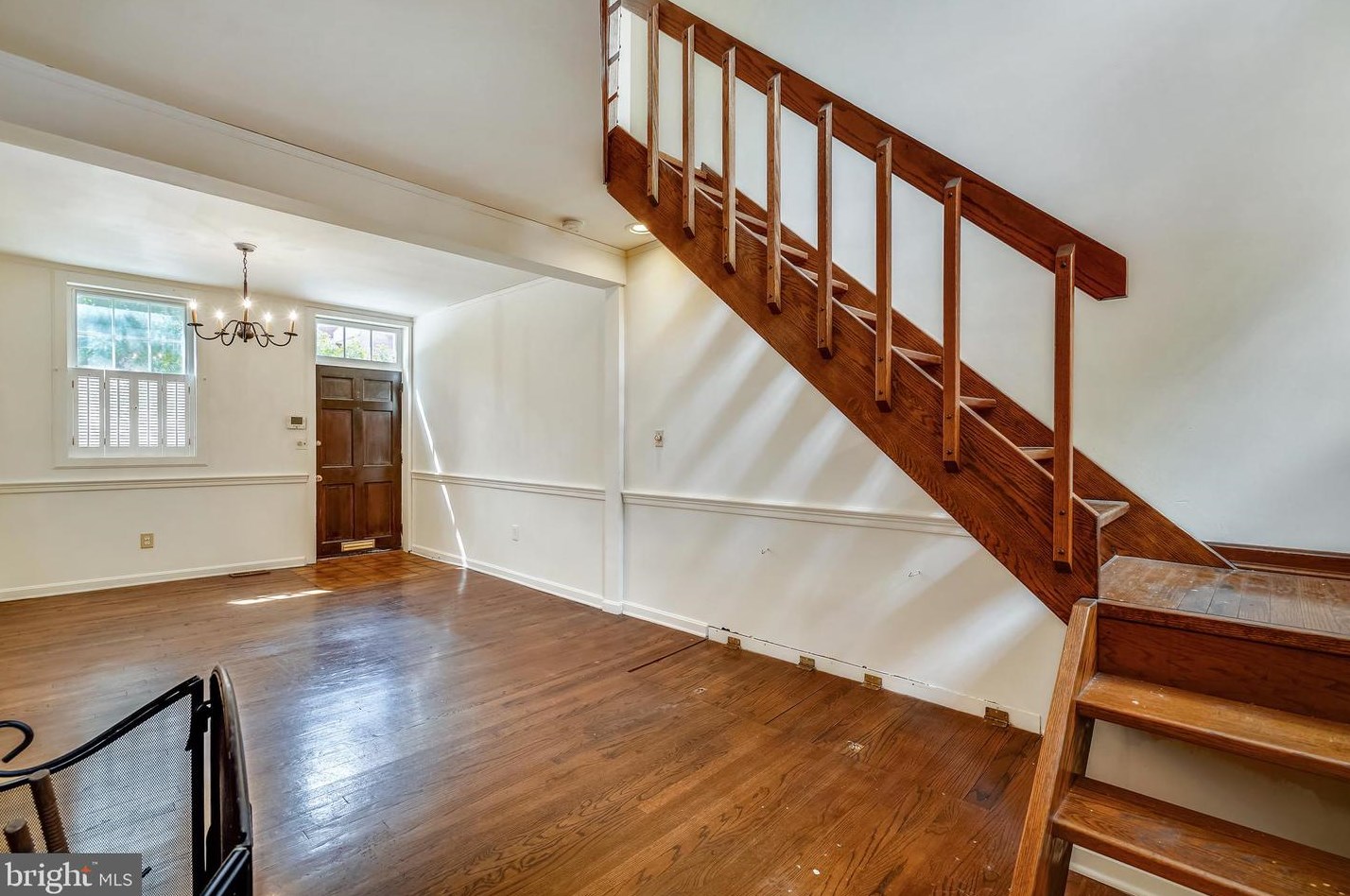 503 Sharp St, Baltimore MD  21201-2430 exterior