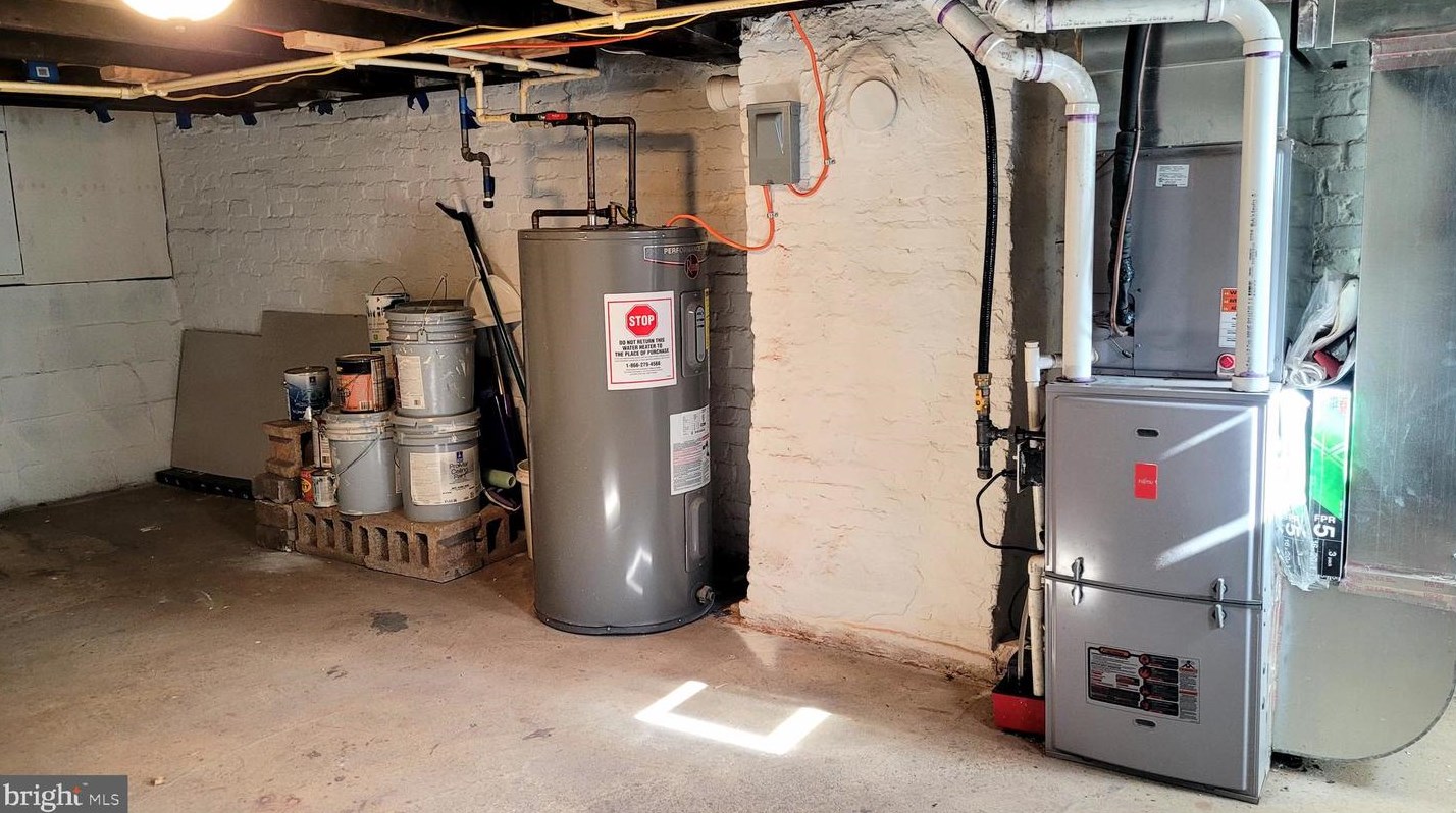 454 23rd St, Baltimore MD  21211-3205 exterior