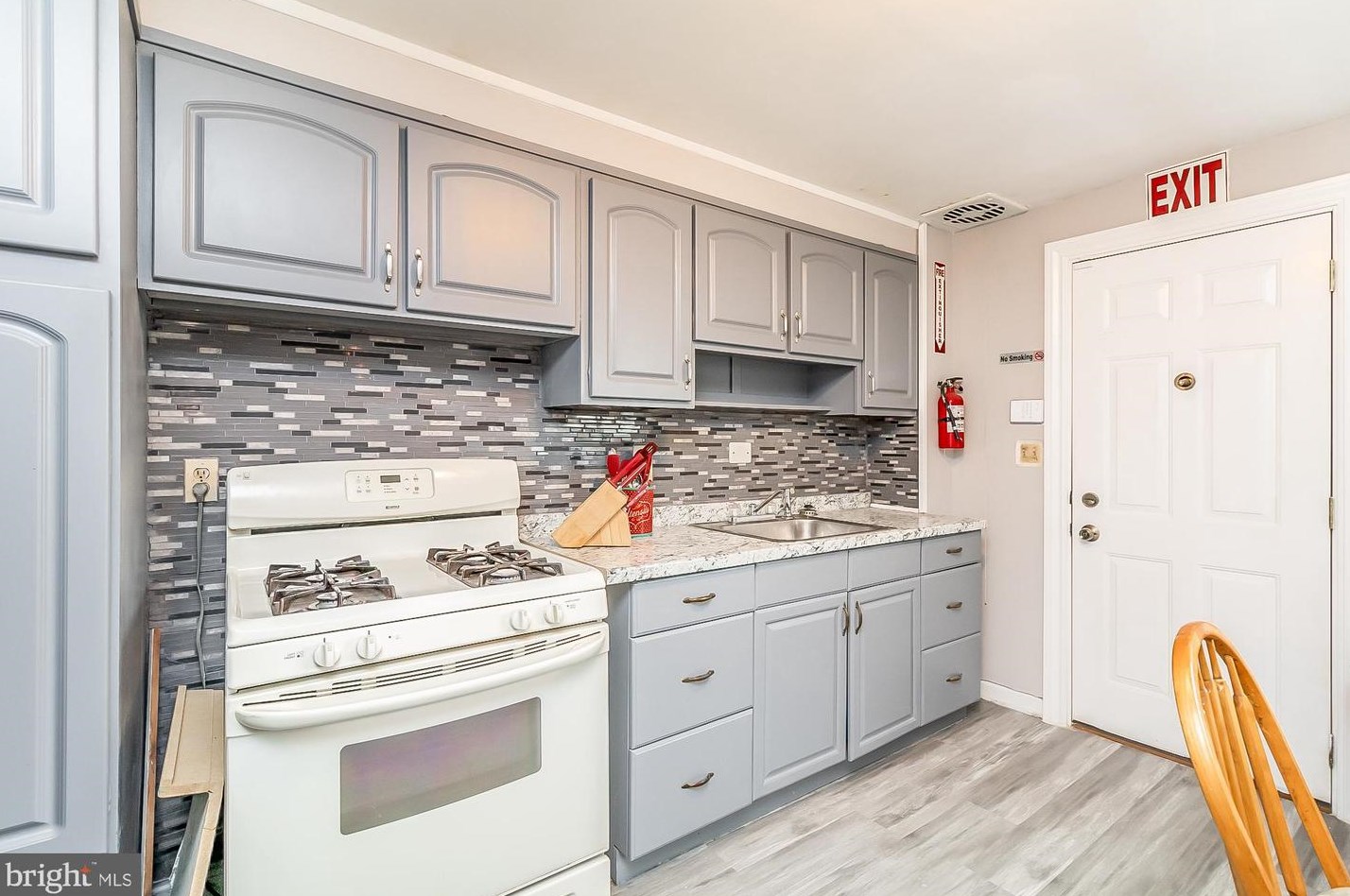 4859 Bowland Ave, Baltimore MD 21206-7051 exterior