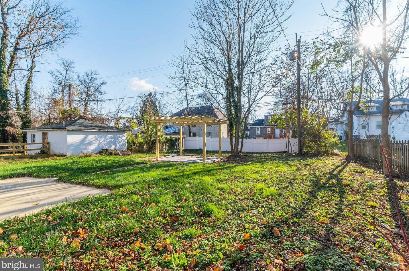 3411 Pinkney Rd, Baltimore MD 21215-3419 exterior