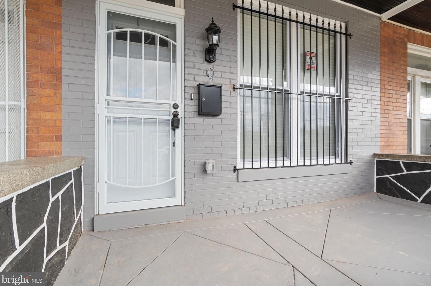 9 Hilton St, Baltimore MD  21229-3723 exterior