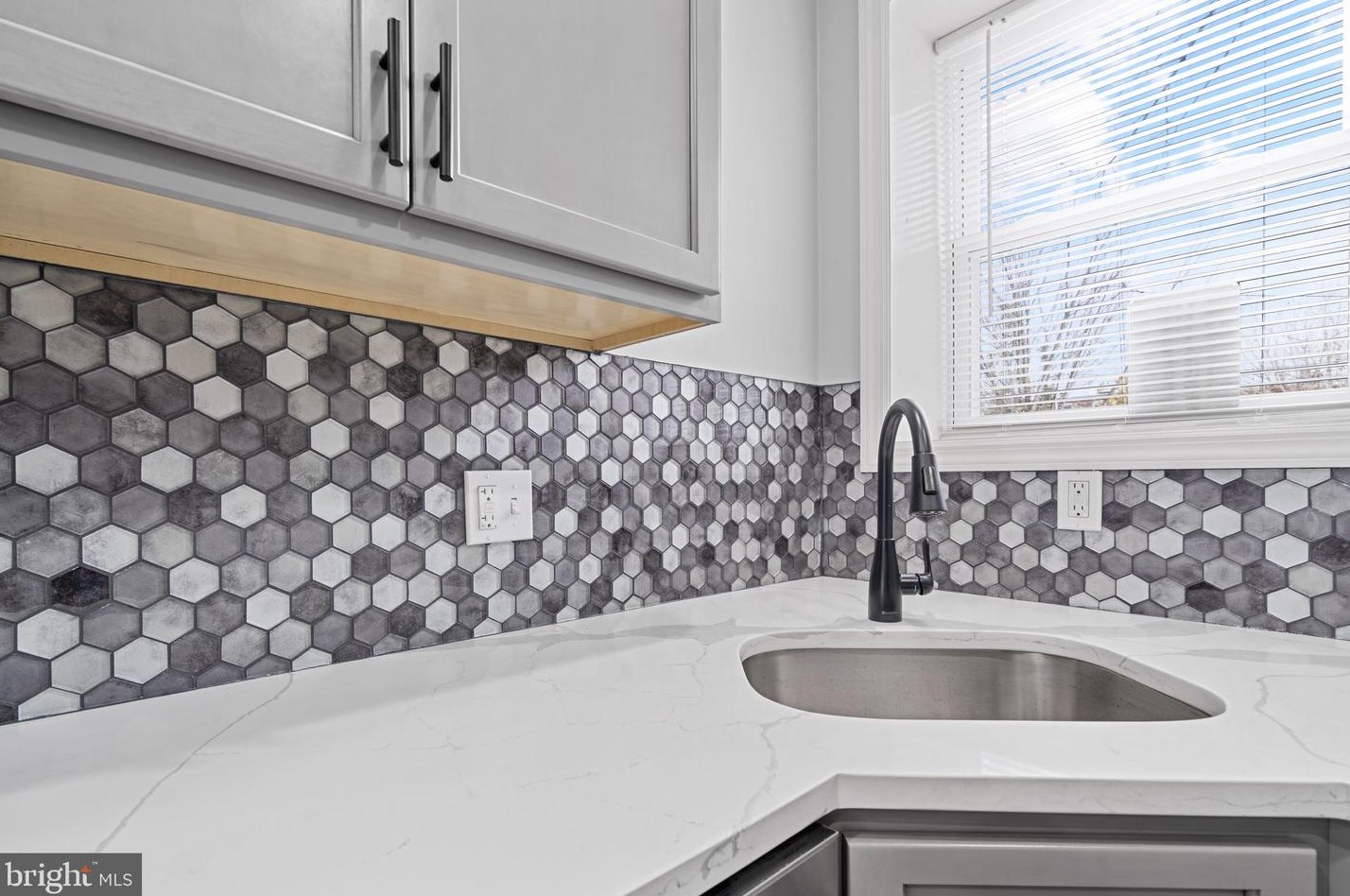 9 Hilton St, Baltimore MD  21229-3723 exterior