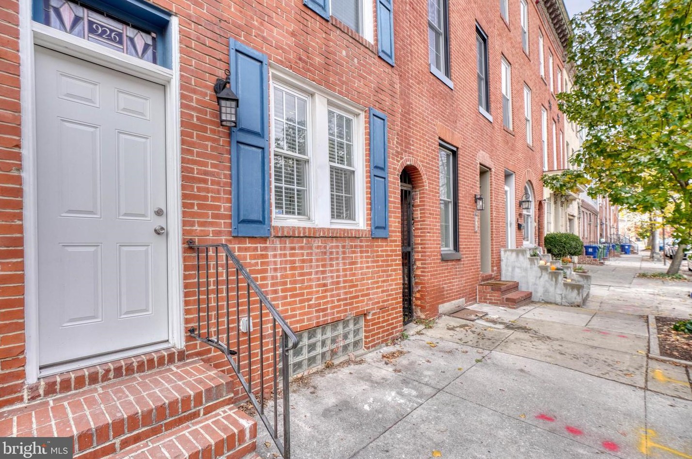 926 Hanover St, Baltimore MD  21230-4002 exterior