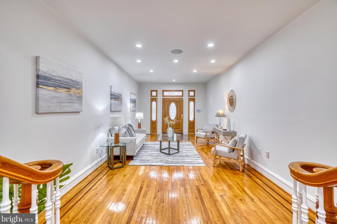 811 Sharp St, Baltimore MD  21230-3613 exterior