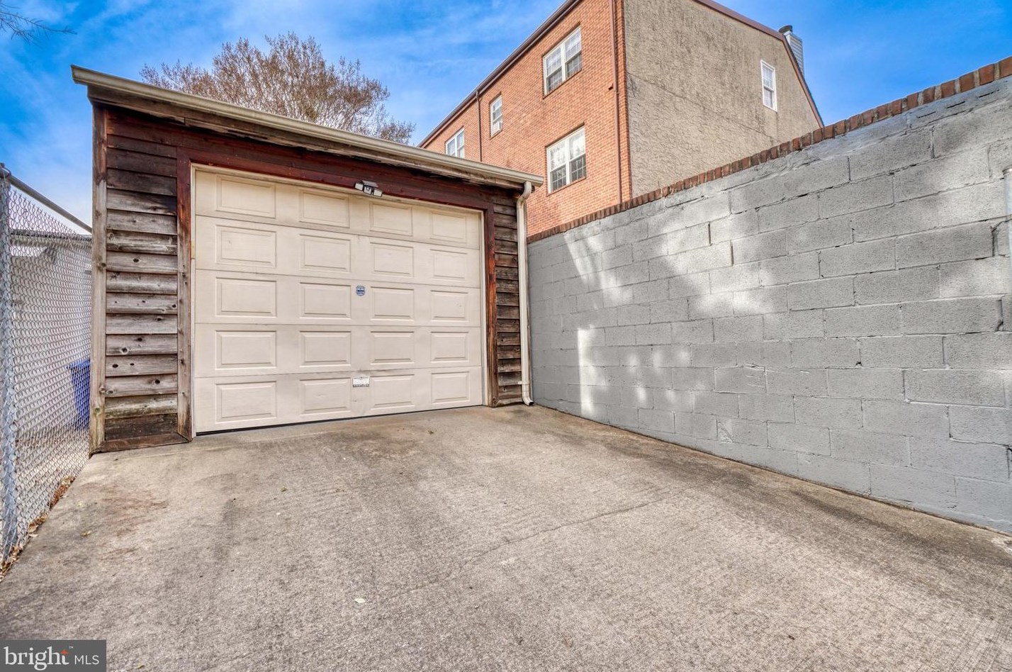 811 Sharp St, Baltimore MD  21230-3613 exterior