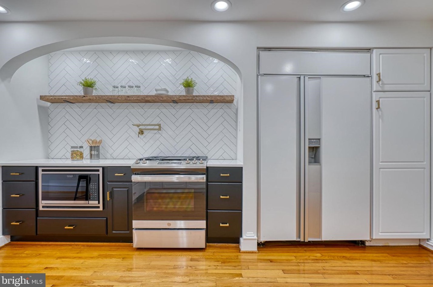 811 Sharp St, Baltimore MD  21230-3613 exterior