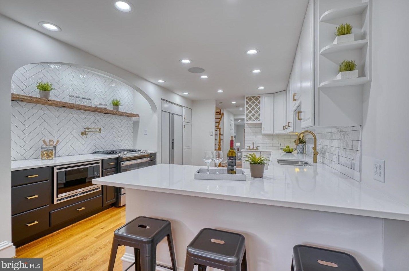 811 Sharp St, Baltimore MD  21230-3613 exterior