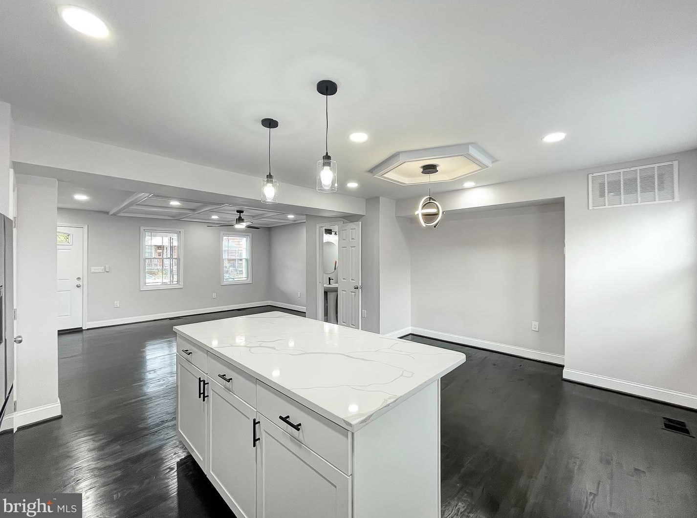 827 Lyndhurst St, Baltimore MD  21229-1956 exterior