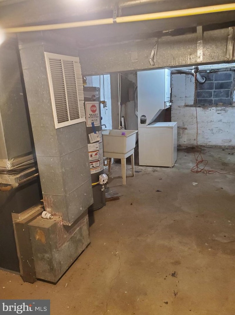 511 Port St, Baltimore MD  21205-2528 exterior