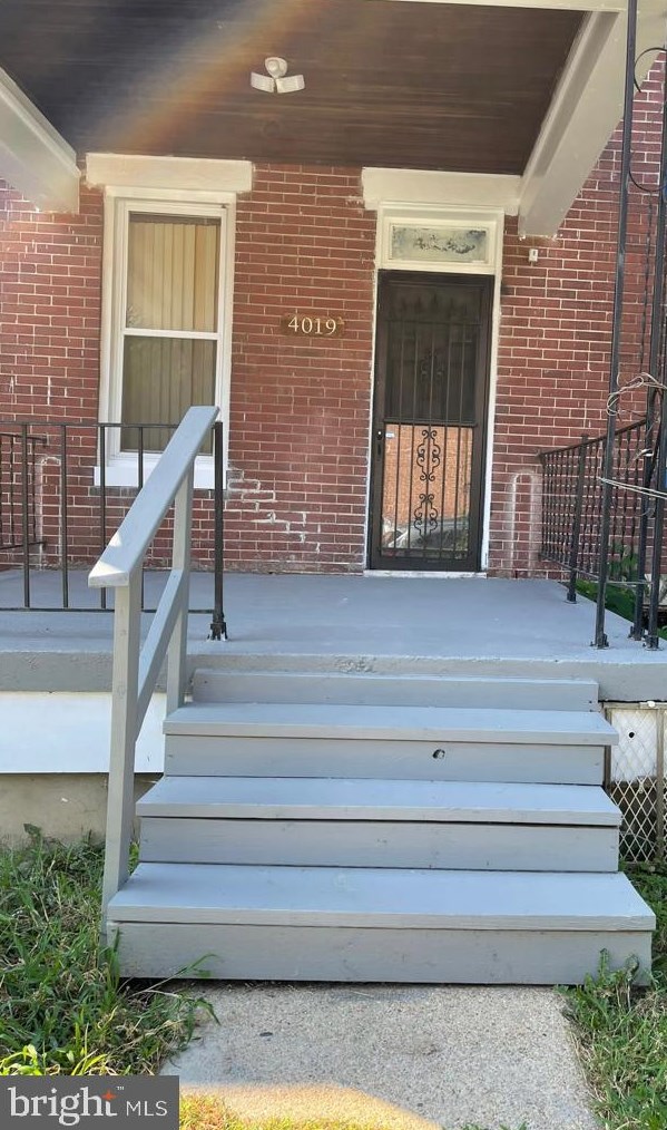 4019 W Franklin St, Baltimore, MD 21229