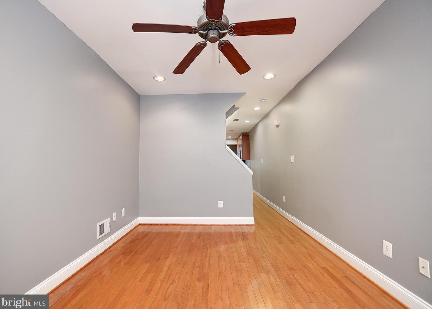 21 Glover St, Baltimore MD  21224-1140 exterior