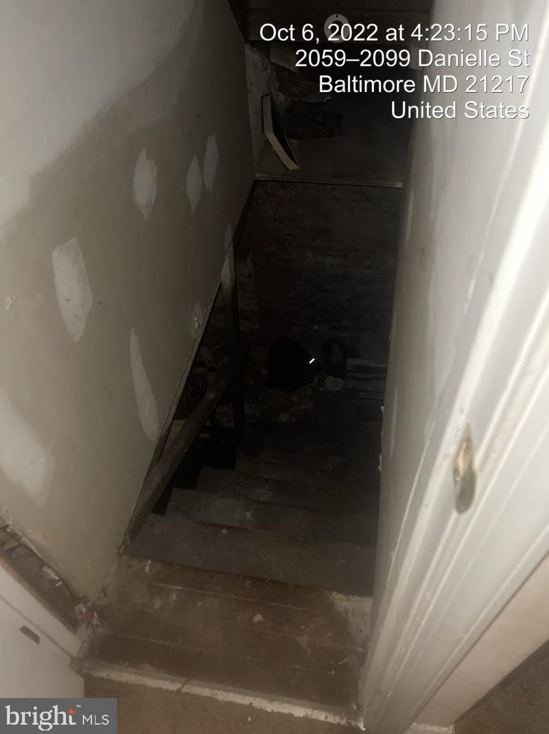 1824 Payson St, Baltimore, MD 21217-1206