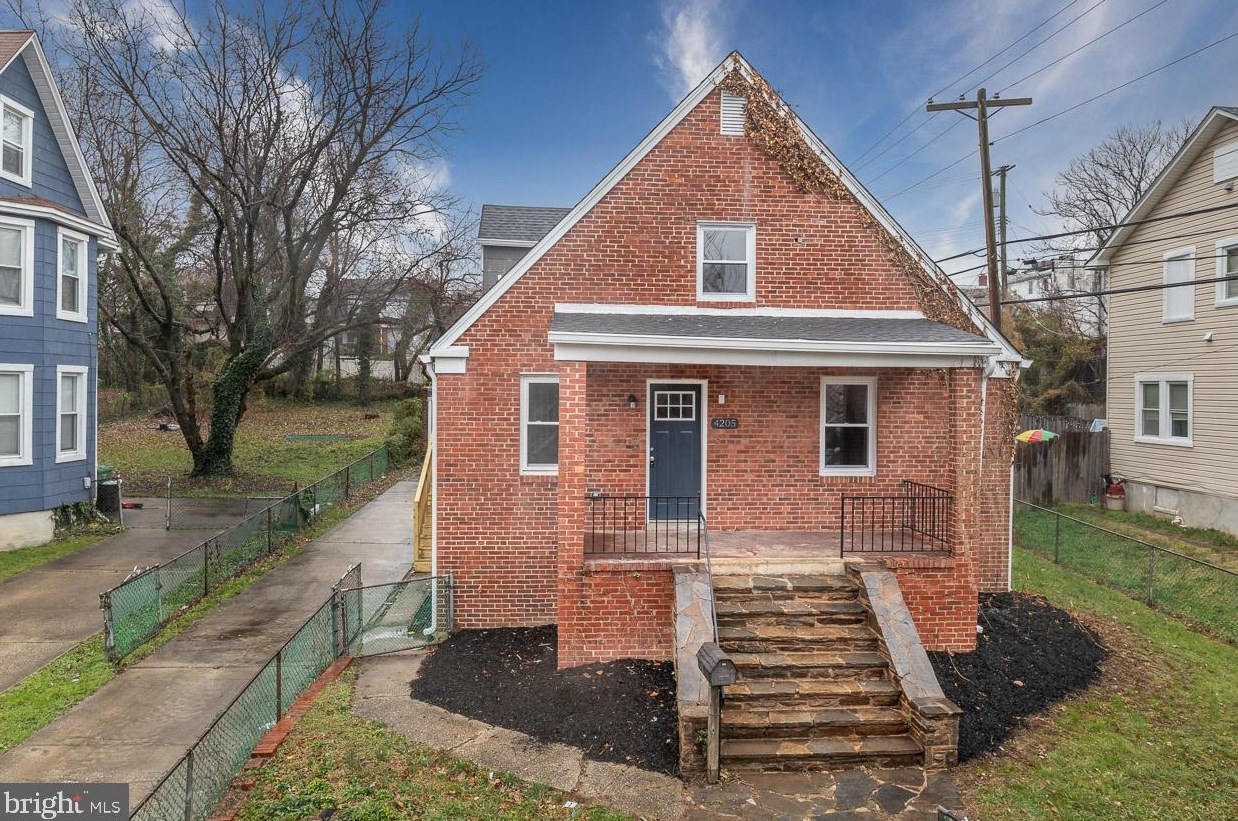 4205 Valley View Ave, Baltimore, MD 21206-5620