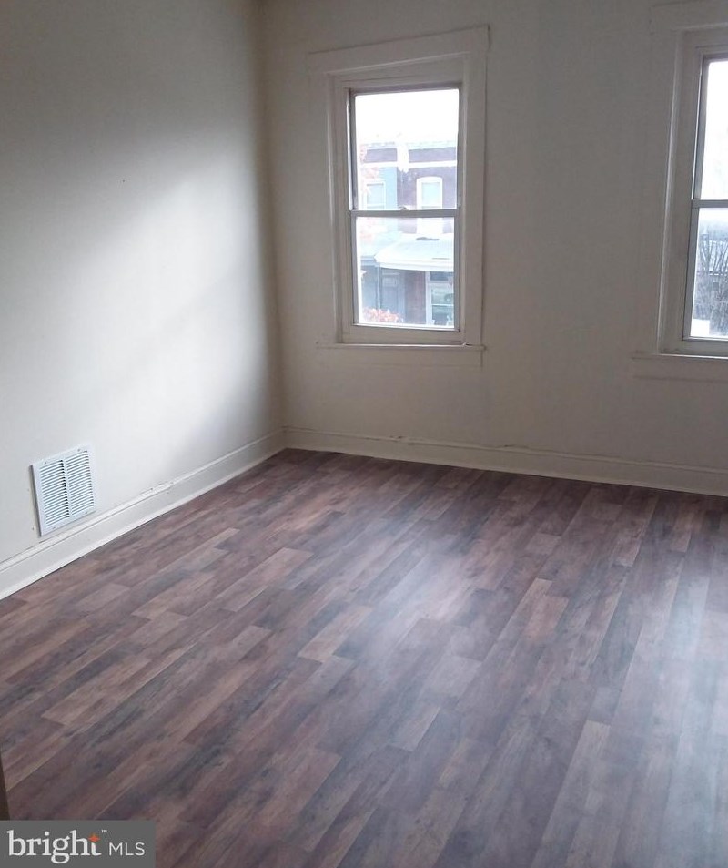 2104 Cliftwood Ave, Baltimore MD  21213-1502 exterior