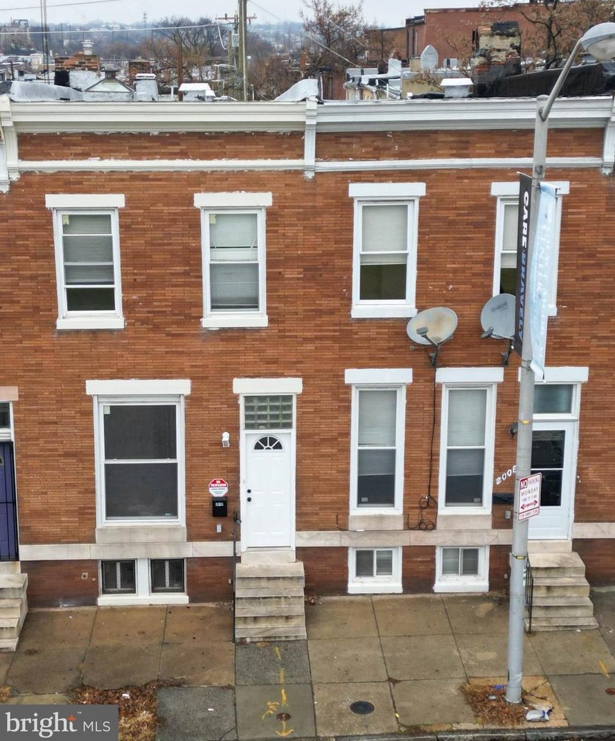 2010 Fayette St, Baltimore, MD 21223-1616