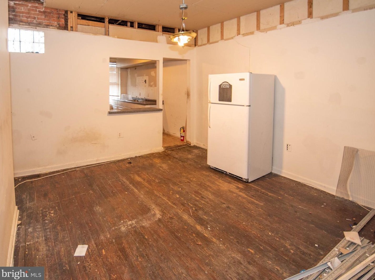 809 Harlem Ave, Baltimore, MD 21201-1406