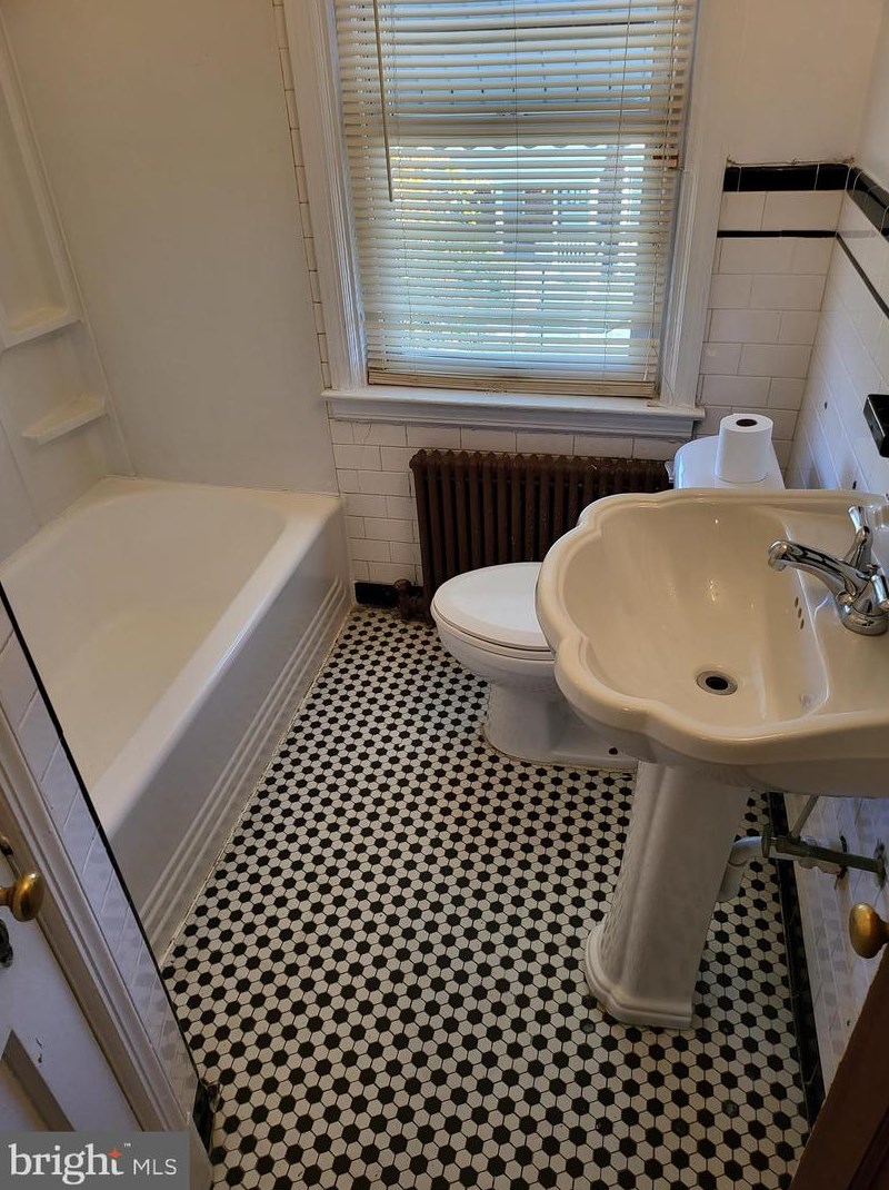 818 Mount Holly St, Baltimore MD  21229-1962 exterior