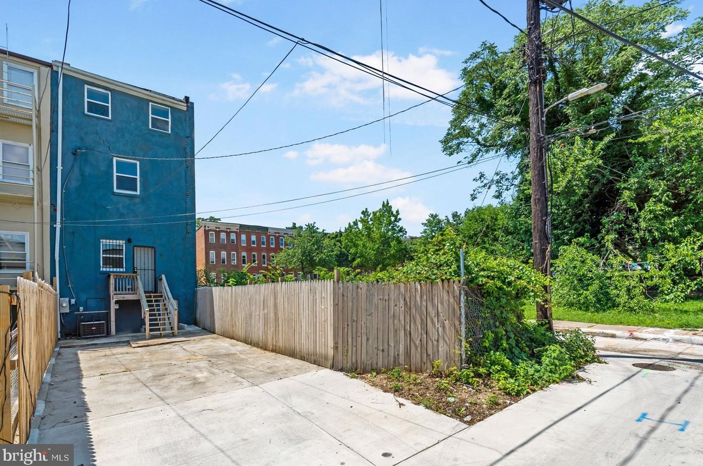 422 Lafayette Ave, Baltimore MD  21228-3226 exterior