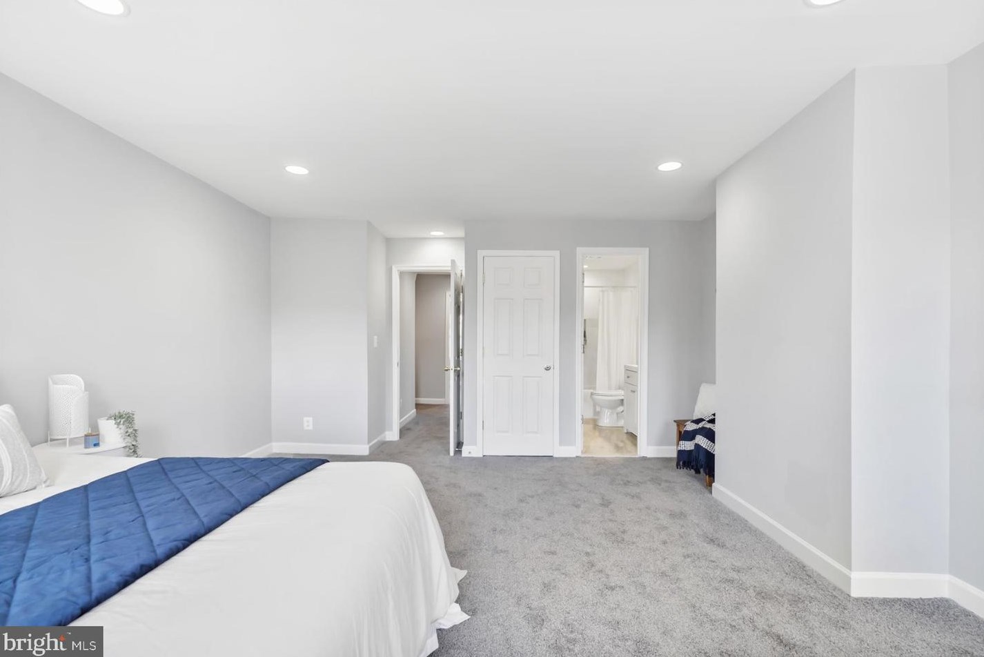 422 Lafayette Ave, Baltimore MD  21228-3226 exterior