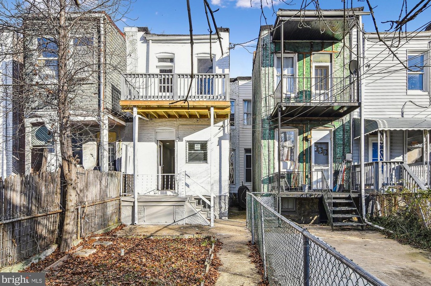 1564 Moreland Ave, Baltimore MD  21216-4113 exterior