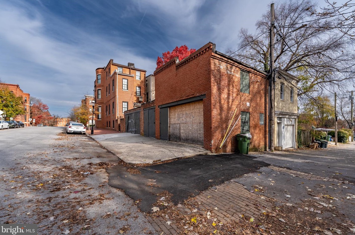 1734 Bolton St, Baltimore MD  21217-4329 exterior