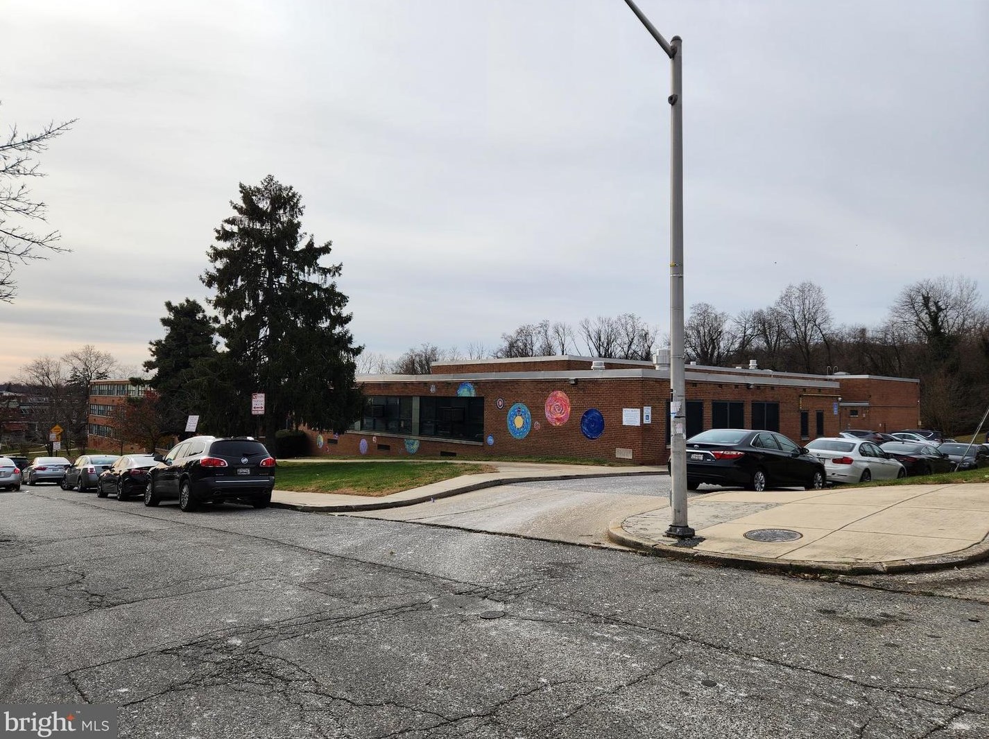 1433 Ellamont St, Baltimore, MD 21216-3816