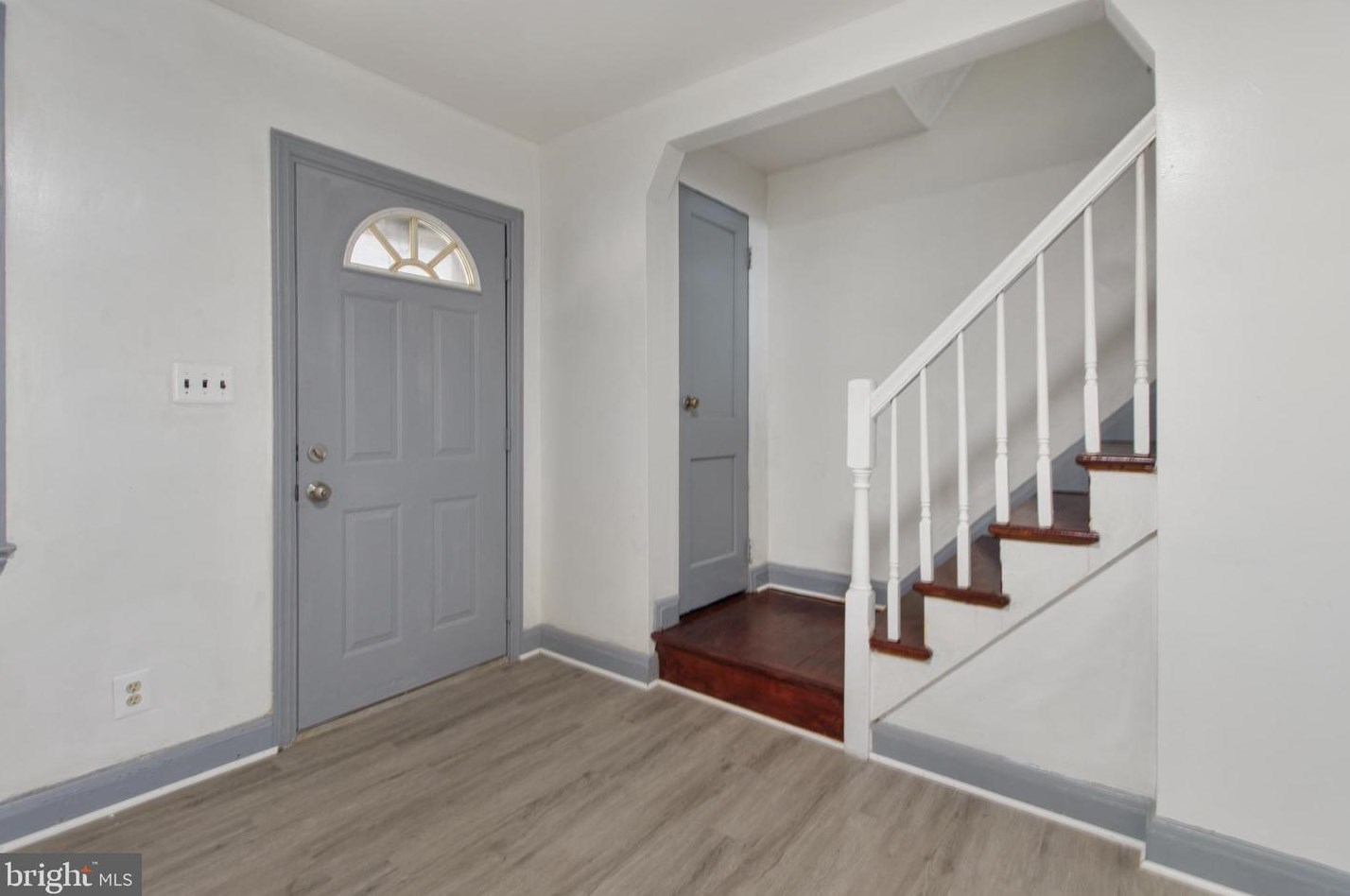 3904 Colchester Rd, Baltimore MD  21229-5010 exterior