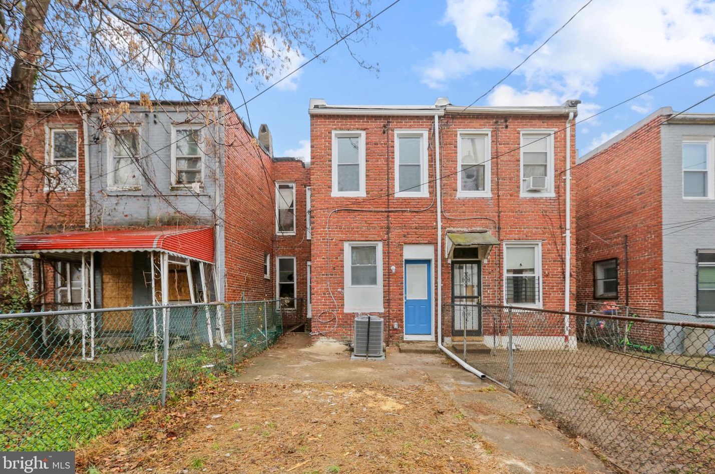 2572 Edmondson Ave, Baltimore MD  21223-1003 exterior