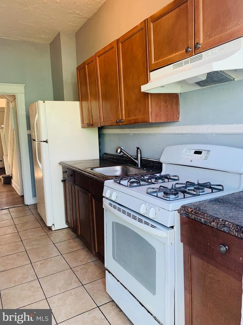 1728 25th St, Baltimore MD  21213-1304 exterior