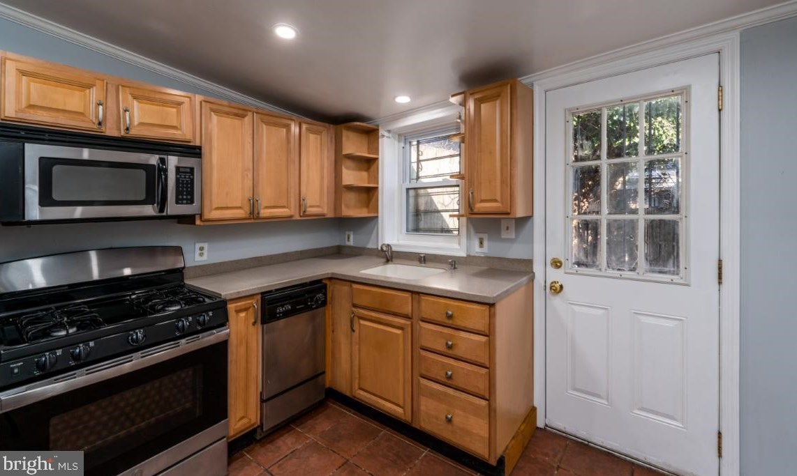 881 Tyson St, Baltimore, MD 21201