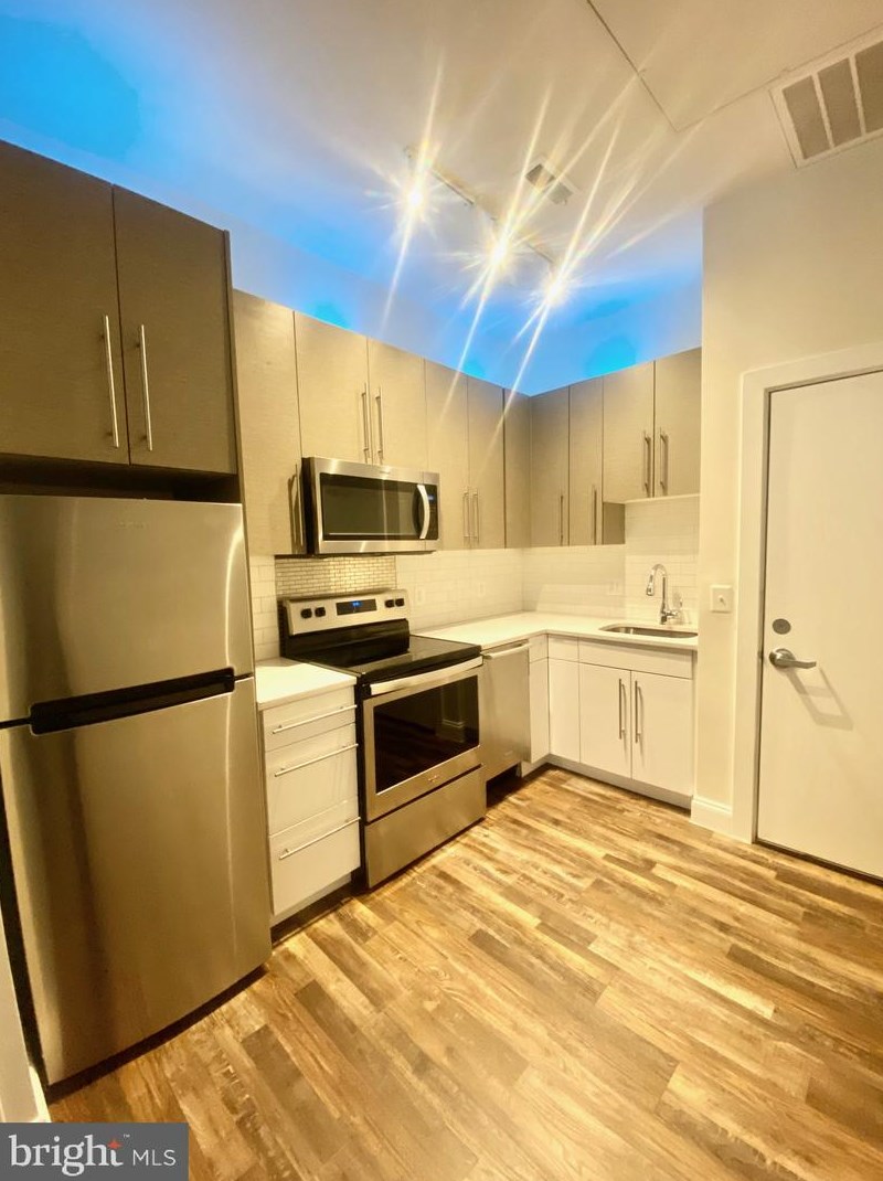8 E Fayette St #204, Baltimore, MD 21202
