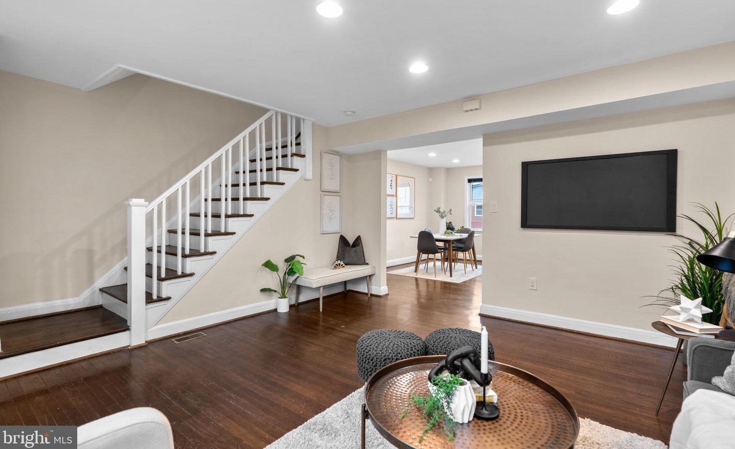 1405 Linwood Ave, Baltimore, MD 21213-3824