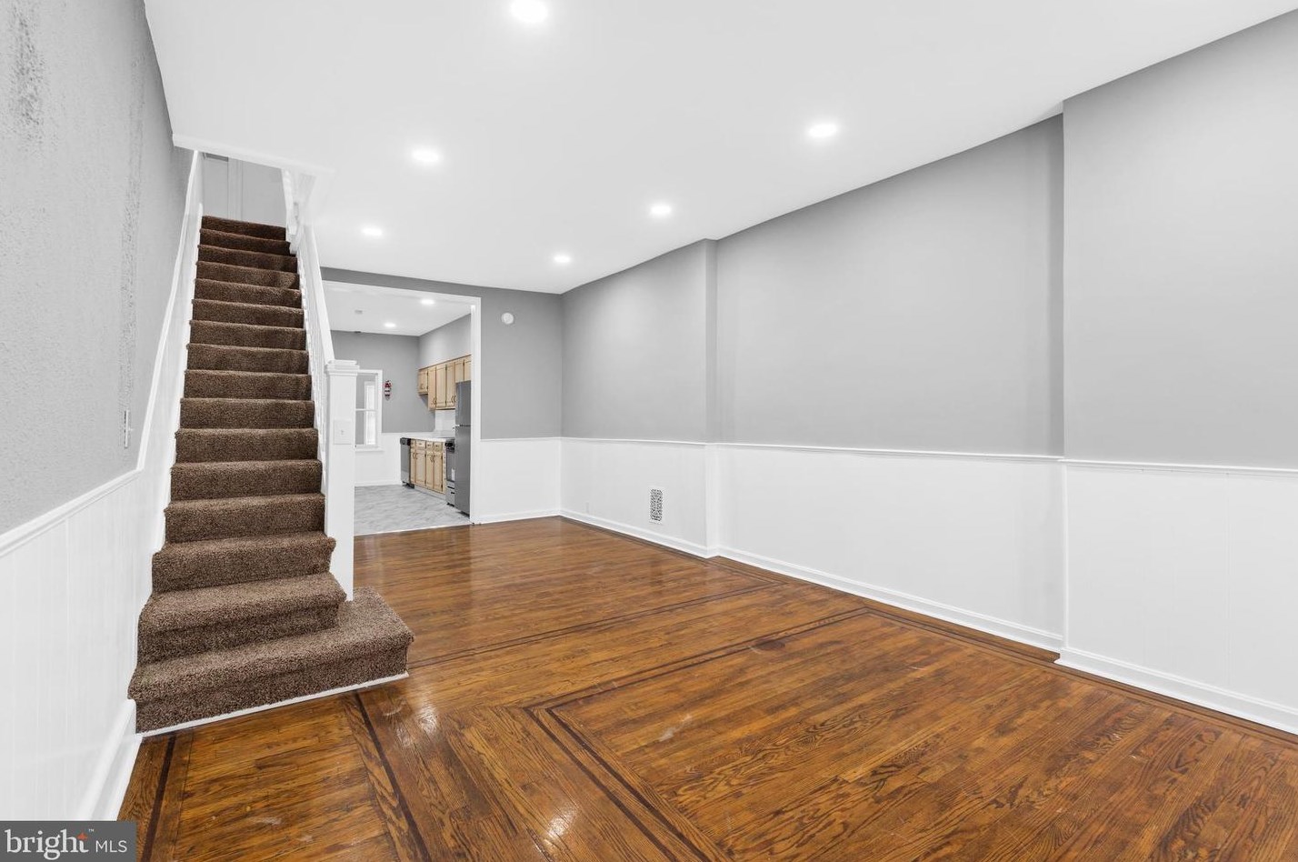823 S Montford Ave, Baltimore, MD 21205