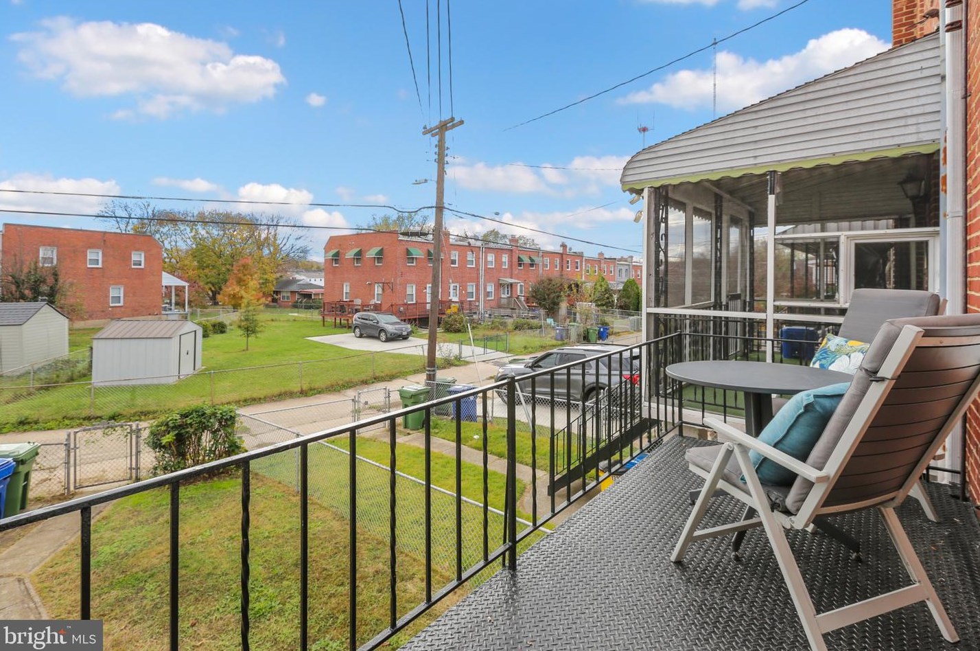 1327 Medfield Ave, Baltimore MD  21211-1526 exterior