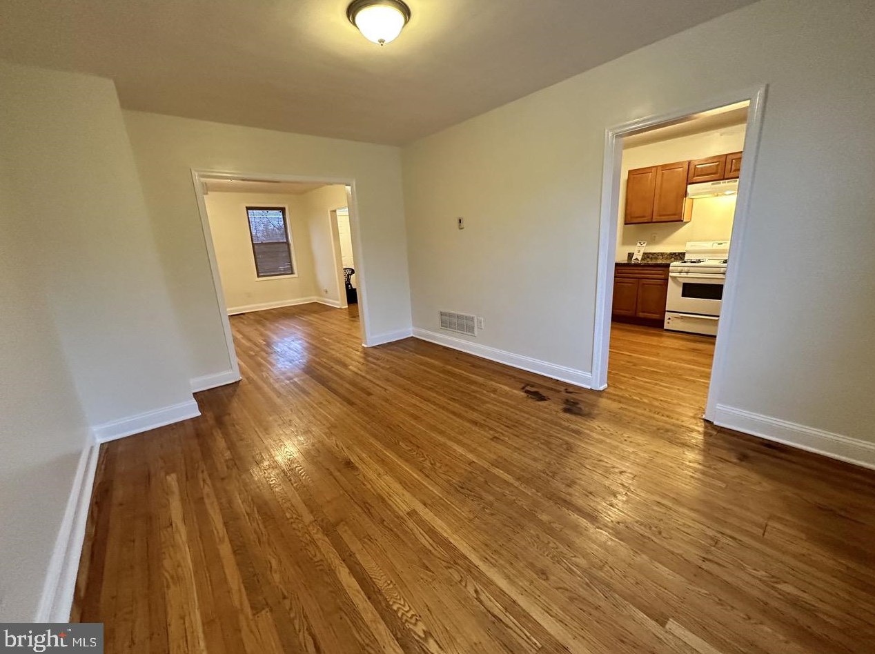 4348 Parkside Dr, Baltimore MD  21206-6425 exterior